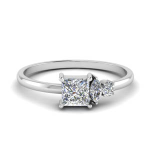 Alternative Delicate Diamond Ring