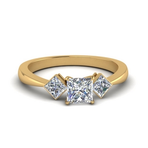 Kite Design Diamond Ring