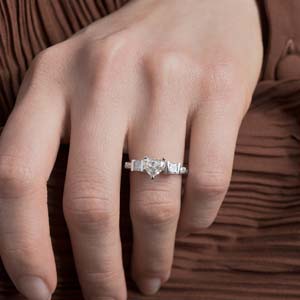 Art Deco Bar Diamond Ring