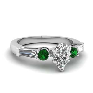 Basket 5 Stone Ring With Emerald