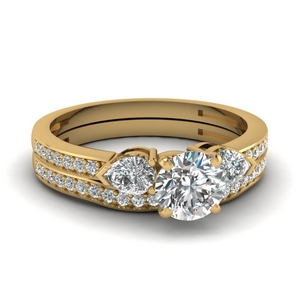 Superior Diamond Cutters Yellow Gold and Platinum 3-Stone Diamond