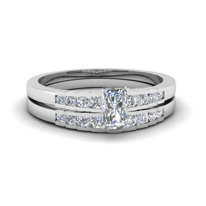 Graduated Channel Engagement Ring Set